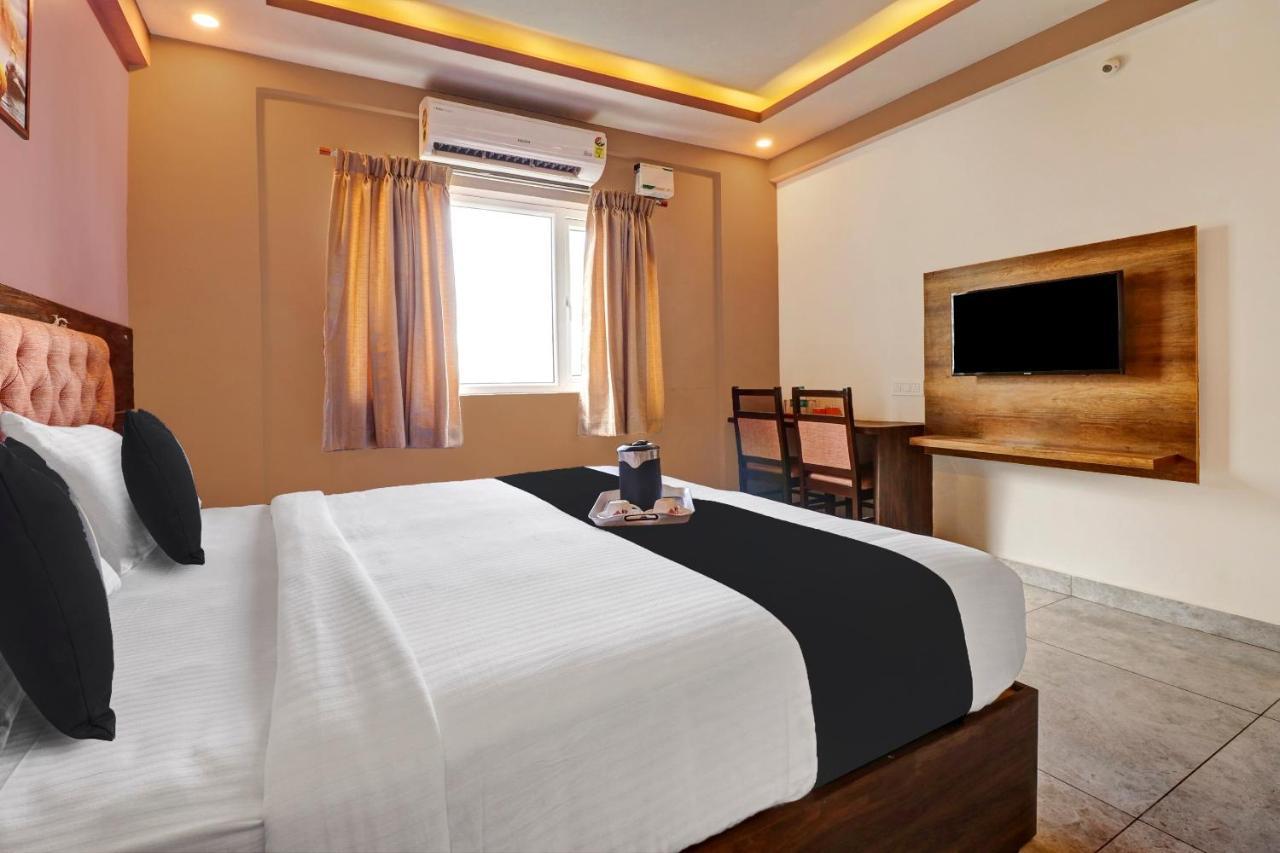 Townhouse Oak Dreamland Suites Yelahanka Exterior photo