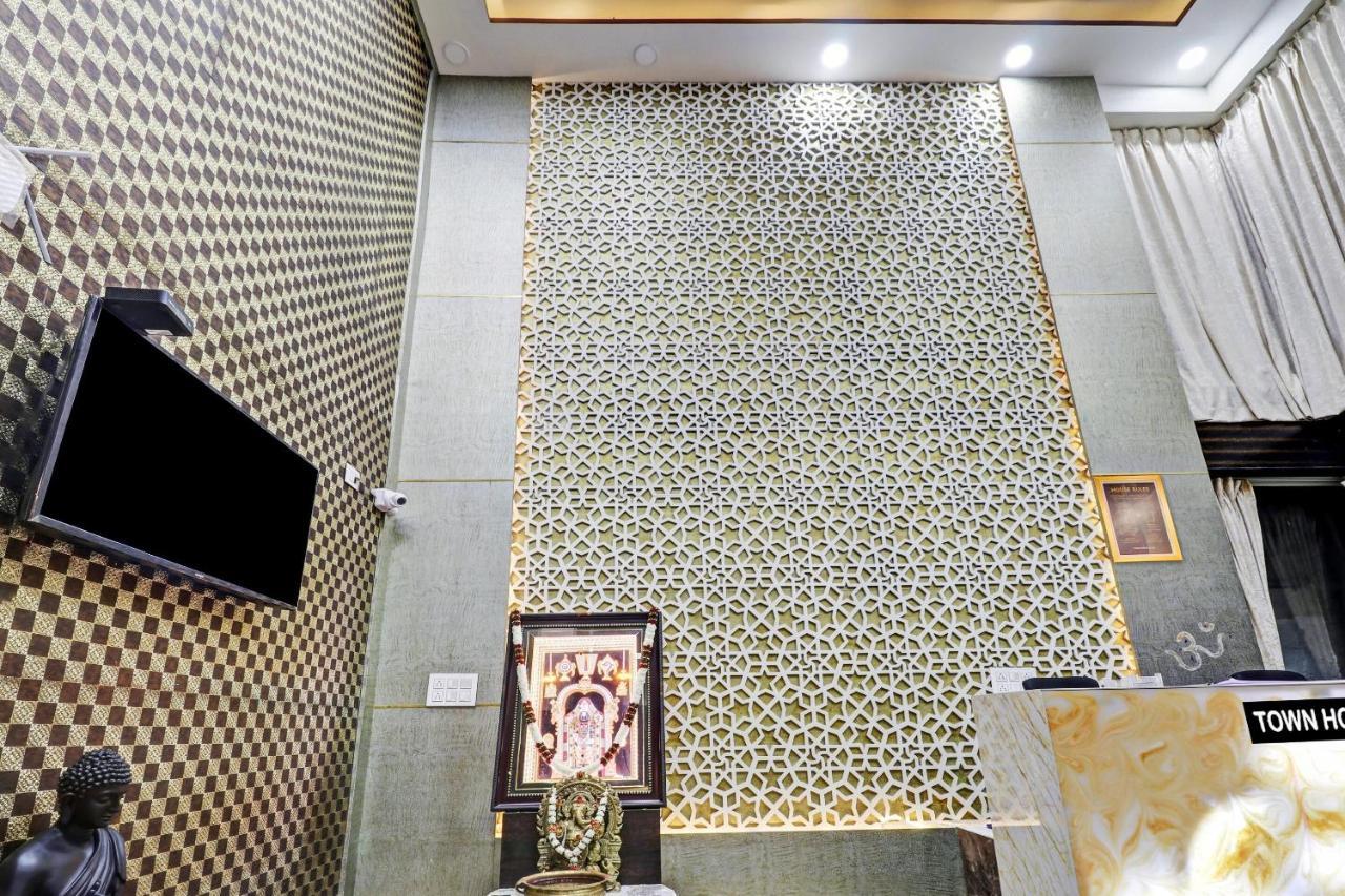 Townhouse Oak Dreamland Suites Yelahanka Exterior photo